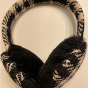 Burberry London Signature Nova Check ear muffs - like new